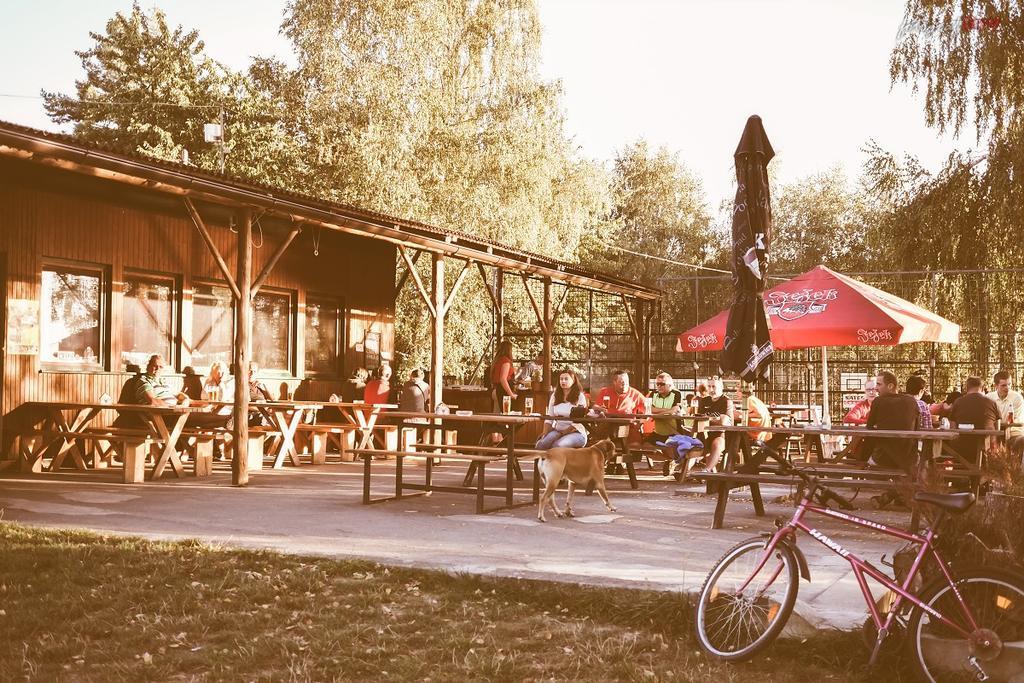 Camp Telc - U Rostenky Buitenkant foto